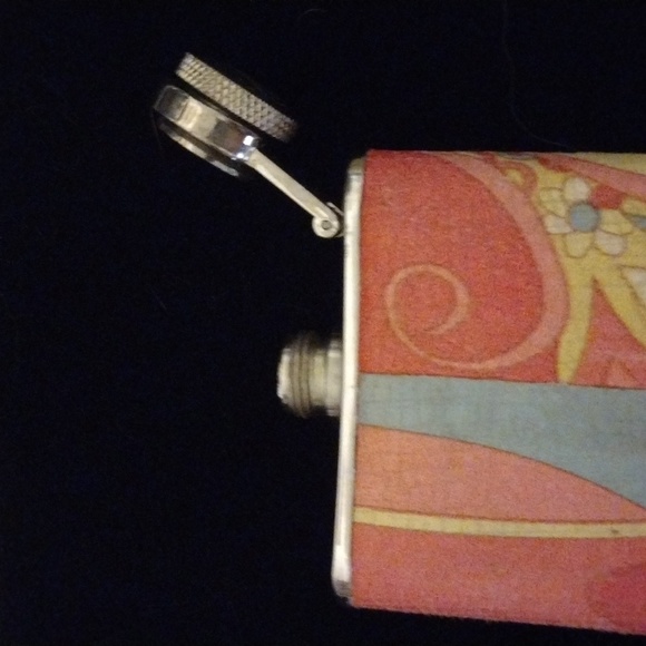 mod floral print design Lifepod mini flask - Picture 4 of 5